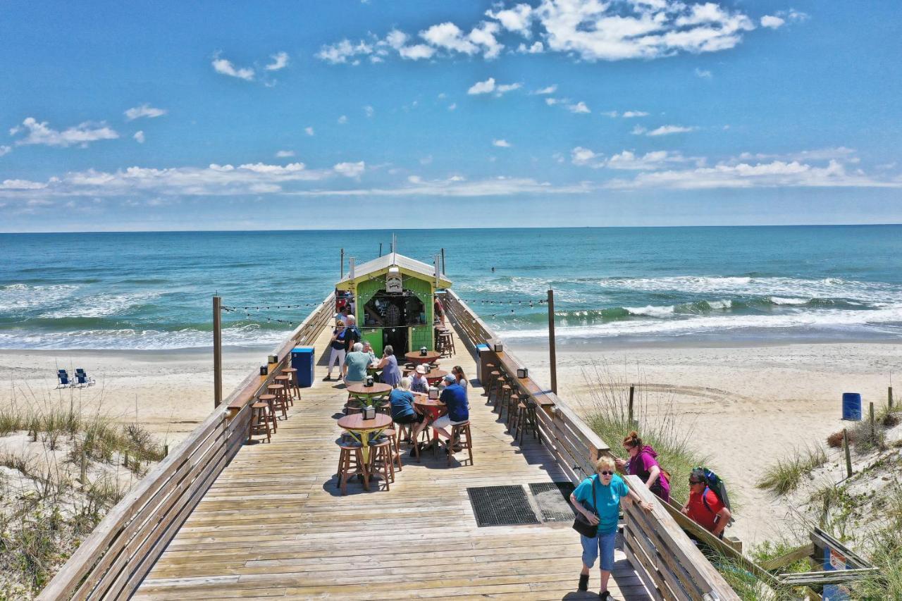 Golden Sands Oceanfront Hotel Carolina Beach Bagian luar foto