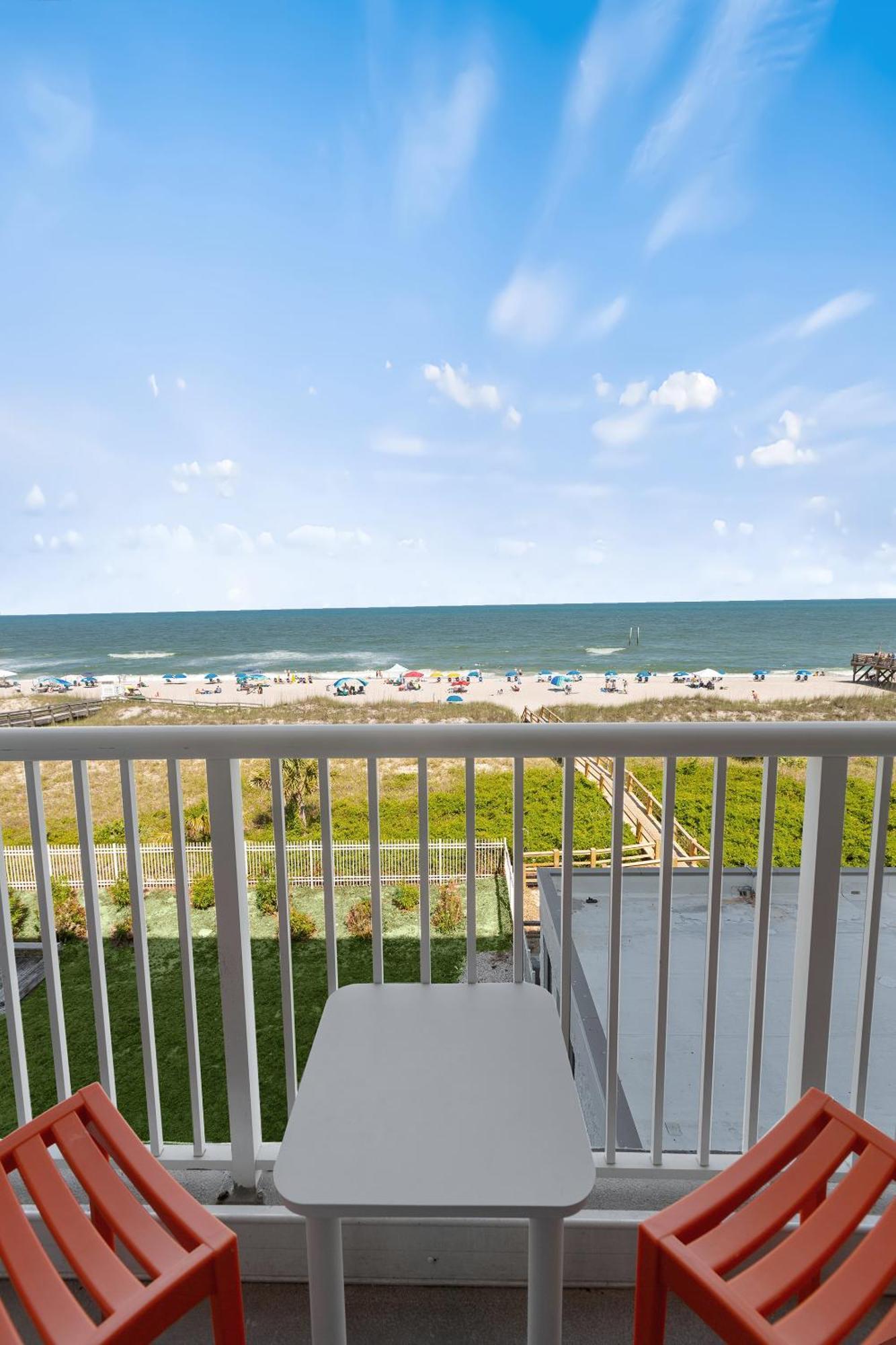 Golden Sands Oceanfront Hotel Carolina Beach Bagian luar foto