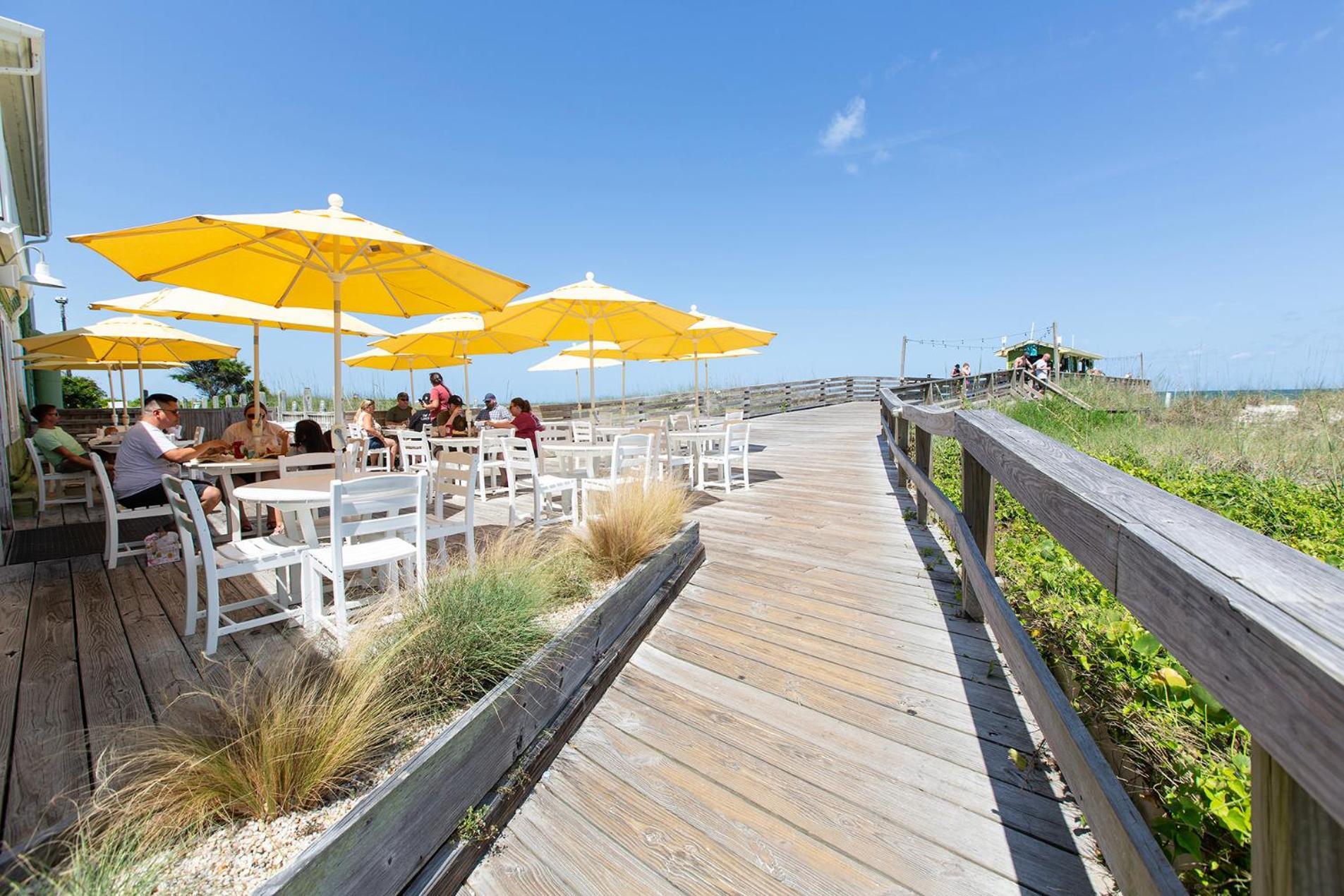 Golden Sands Oceanfront Hotel Carolina Beach Bagian luar foto