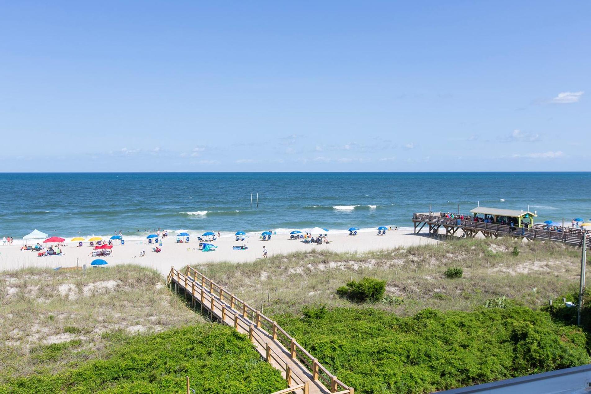 Golden Sands Oceanfront Hotel Carolina Beach Bagian luar foto