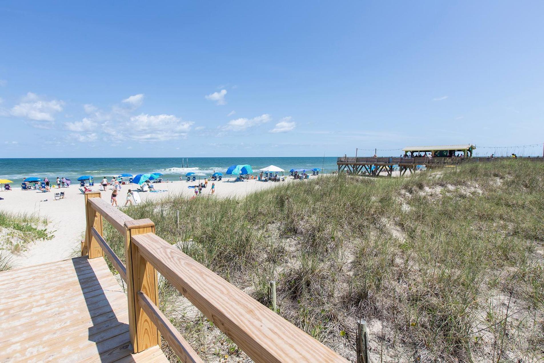 Golden Sands Oceanfront Hotel Carolina Beach Bagian luar foto