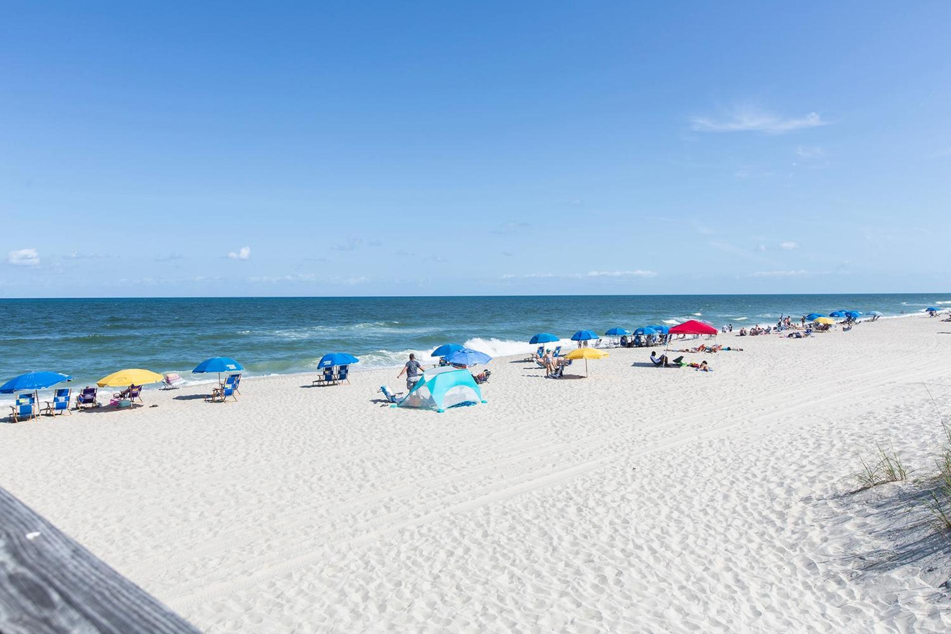 Golden Sands Oceanfront Hotel Carolina Beach Bagian luar foto